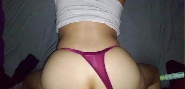  20171105 saturday fun.. Comment on my wifes ass she loves it...big botty pawg